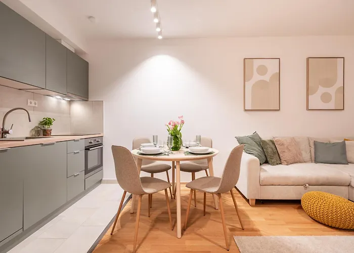 Leda Private Apartment