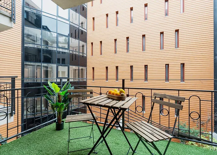 Leda Private Apartment